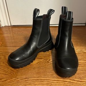 Black Leather LABUCQ Suba Chelsea Boots